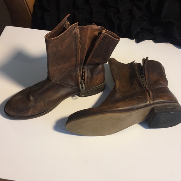 HINGED DOUBLE ZIPPER LEATHER BOOTS - Picture 2 of 5